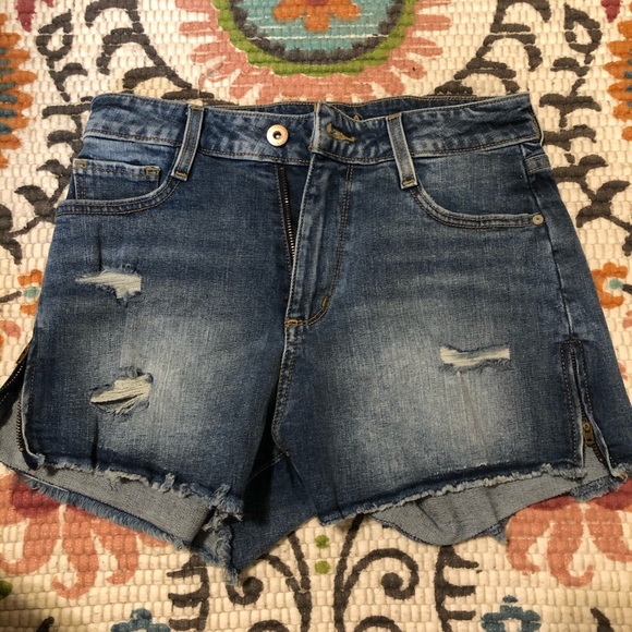 Shorts - Picture 1 of 3